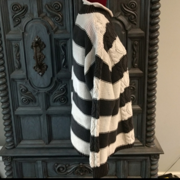 Bundle of 2 Vintage Sweaters - Picture 3 of 16